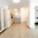 House Paola Апартаменты *
