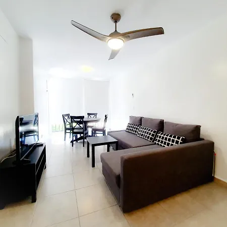 House Paola شقة